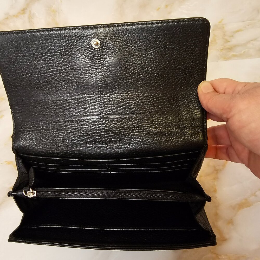 Michael Kors Black Wallet with Snap Closure - Picture 5 of 7